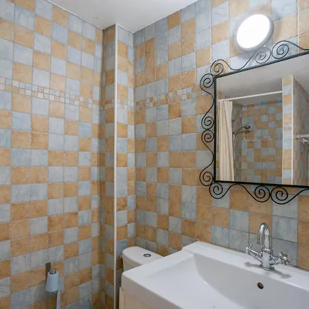 Gem Pool & Charm * Courry