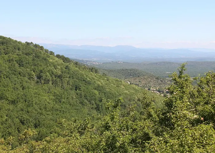 Gem Pool & Charm Courry